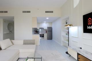 Upgraded 1BHK with Stunning Marina Views - 4