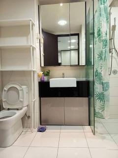 Cozy Haven Middlemist's Red Suite at Trefoil - Shah Alam - 9