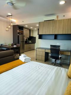 Cozy Haven Middlemist's Red Suite at Trefoil - 8