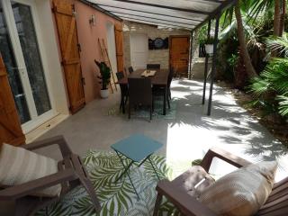 Villa climatisée avec jardin, BBQ, piscine et parking - 4