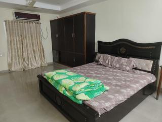 Royal Service Apartment - 3