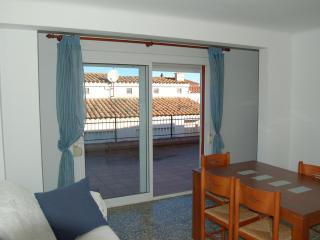 Ático céntrico renovado con gran terraza a solo 100m de la playa del Puerto - ES-228-34 - 6