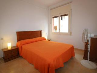 Apartamento renovado, céntrico y luminoso a 100m de la playa del Puerto, Llançà - ES-228-37 - Llança - 1