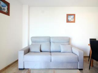 Apartamento en Roses: Primera Línea de Mar, Piscina, Aire Acondicionado, Parking - ES-228-87 - 2