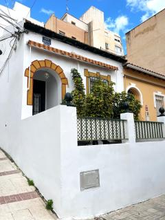 Encantadora casita con patio - 7