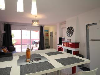 AMETLLERS - Apartamento renovado y totalmente equipado, situado en un tercero sin ascensor en la zona de la Vila - ES-228-193 - Llança - 2