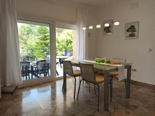 Villa con Piscina, Jardín, BBQ, Clim. y WiFi en Torroella de Montgrí - ES-89-127 - Torroella de Montgrí - 2