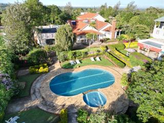 8 bedroom house nanyuki - 3