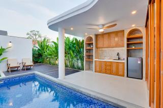 BRAND NEW! Honeymoon Villa Sandat LaLuxe A6 Sanur - 4