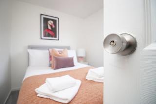 4 BR with FREE on street parking - Bristol - 9