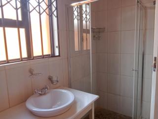 Turning Point Haven Esther Park Cottage - Kempton Park - 5