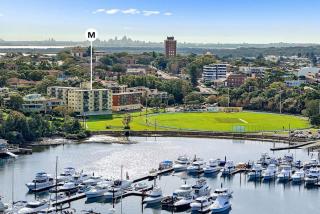 Chilling Bayside Waterfront - 1