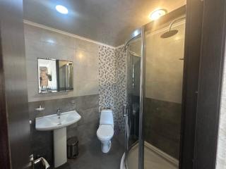 Six Rooms Tbilisi - Tbilisi - 5