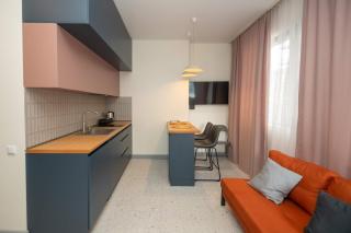 1BR Apt with Modern Comfort & Balcony - by Wehost - 8