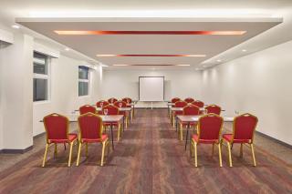 Go Hotels Plus Bacolod - Newly Renovated - Bacolod City - 3