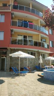 Sunny Flower Family Hotel - Slantchev Briag - 9