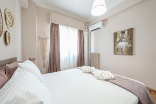 Ble Elia Karyatis Suite - Athen - 3