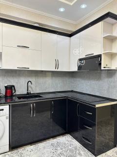 Spacious 3-Room Apt - 4