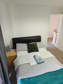 Stay in Doubleroom with professionals, Neat, Cosy - Dartford Central - Dartford - 8