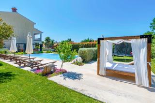Villa Petra, a romantic and spectacular villa near the sea - Kukci - 3