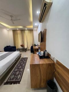 Hotel Golf View Sakura & Suites - Gurgaon - 8