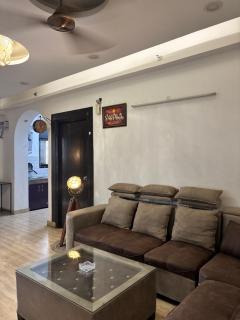 Urban Oasis - Stay Near Expo - 7