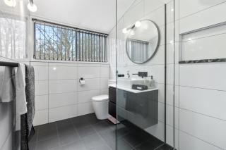 Spacious Barossa Retreat with Balcony Views - Tanunda - 1