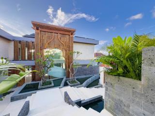 Narawangsa Modern Luxury Meets Indonesian Legend - Kerobokan - 1