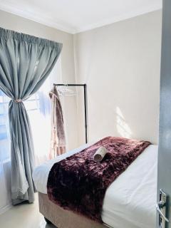 Dubai guest house - Soshanguve - 4