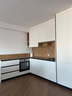 Skyline Apartment - 8