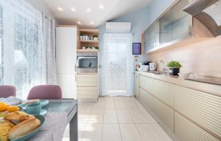 Apartment Tajana with Balcony - Funtana - 9