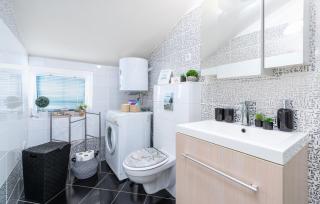 Apartment Tajana with Balcony - Funtana - 3