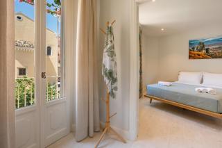 Ionea House - 1