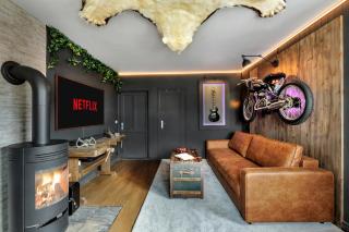 The Arctic Totem - Ice Bear & Sami Winter Garden - 4