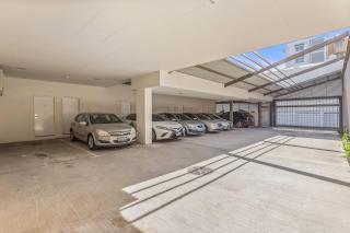 Quiet City Luxury 3BR Top-Floor with SkylineView - 3