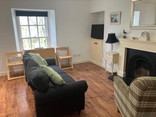 Berryhill West Wing- 3 bedroom - Self Catering - Sleeps 4 - Dogs Welcome - Off-road Parking - Suit Contractors - Peterhead 1 mile - Newly Refurbished - Open plan kitchen -living - dining - 2 bathroom - Shed - Yard -Drying Room available - 0