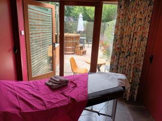 Isla's Den - Redhill - 7