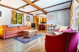 Poet's Nook, a Cozy and Private 1 BR Apartment - 0