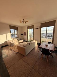 Spacious City-Center Stay - 6