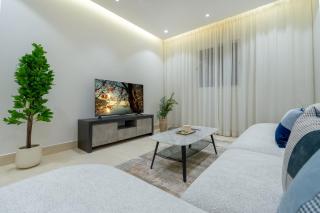 3 Bedrooms Aprt In Al Malqa - Riyadh - 4