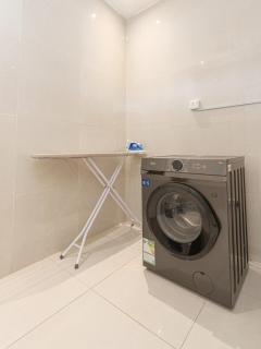 Three BR Spacious & Luxurious Flat in AlQirawan - 1