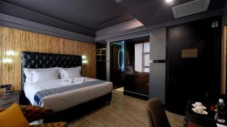 1969 D'Kelly Hotel - 4