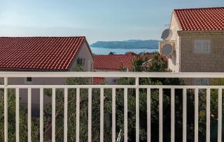 Nice Apartment In Zvekovica - 2