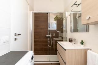 10' from the Sea, Elegant Penthouse with Terrace - 9
