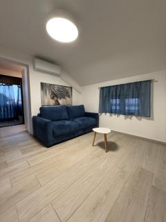Golden Wave Apartment - Vir - 1