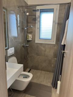 Irena's City Center Apartment - Himarë - 7