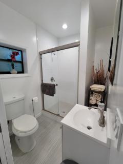 Guest suite near La Cienega Park Beverly Hills next to LACMA La Brea Tar Pits Peterson Museum and Academy Awards Museum - Los Angeles - 5