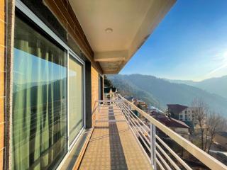 Kamboh La Cloud Hotel and Apartments - Murree - 3