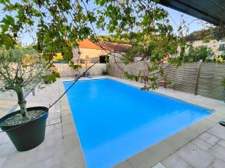 Au Vendangeoir Gîte de groupe piscine - Couvignon - 7