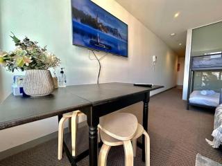 Modern 1BR West Melbourne Gateway - 3
